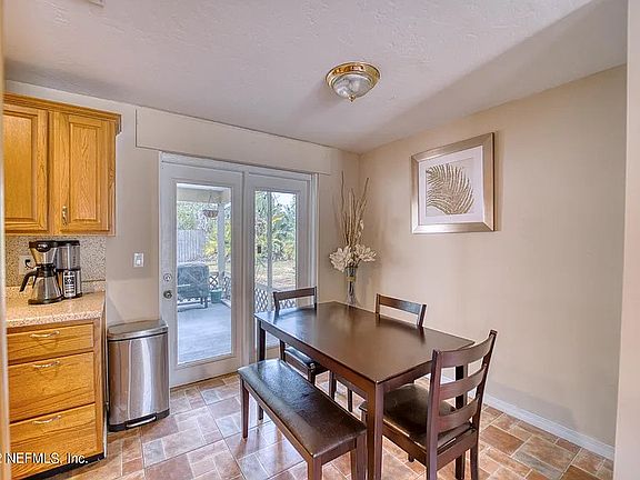 4th image of 3048 Mangrove Ave