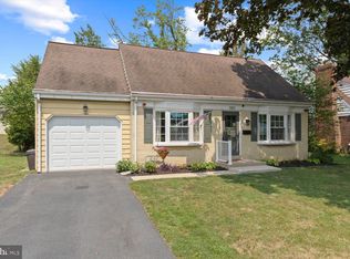 1303 Meadowcreek Ln, Lancaster, PA 17603
