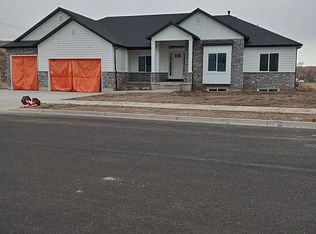 6439 S Silver Oak Ln, South Weber, UT 84405