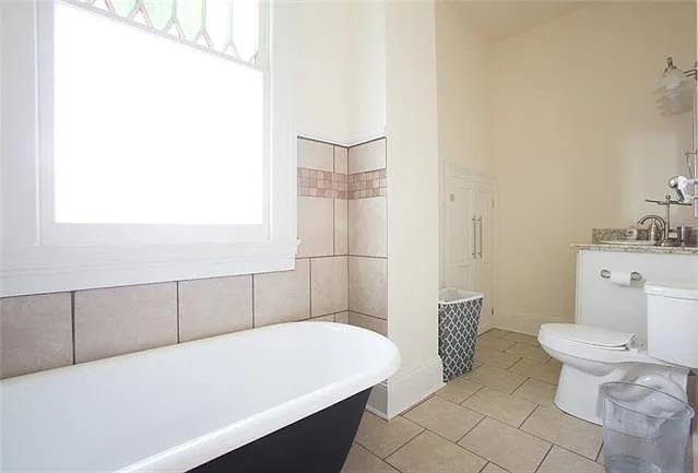 8118 Belfast St — Photo 15