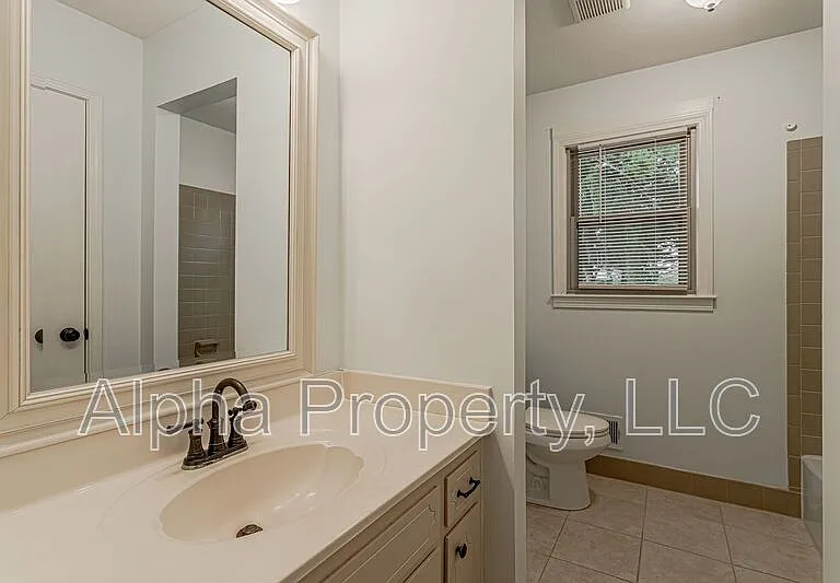 109 Roberts Cir — Photo 10