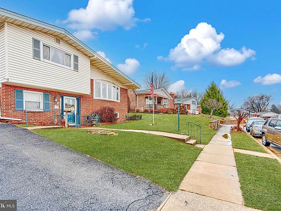 2nd image of 1220 Hillshire Rd