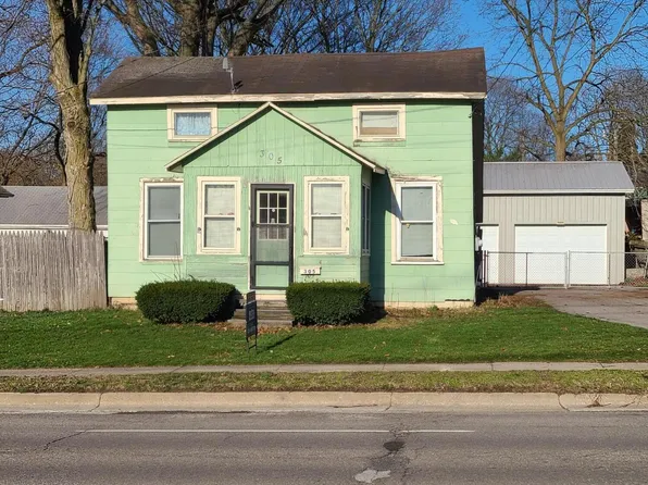 305 N Red Bud Trl, Buchanan, MI 49107