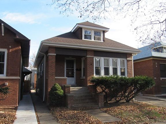 3rd image of 5639 N Rockwell St