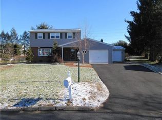 3558 Ironstone Ct, Bethlehem, PA 18020