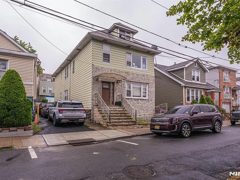 7420 4th Ave #2 — Photo 2