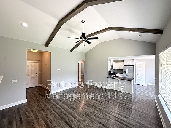 5th image of 1521 N Dawes St