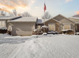 5514 Hickory Cir, Flushing, MI 48433