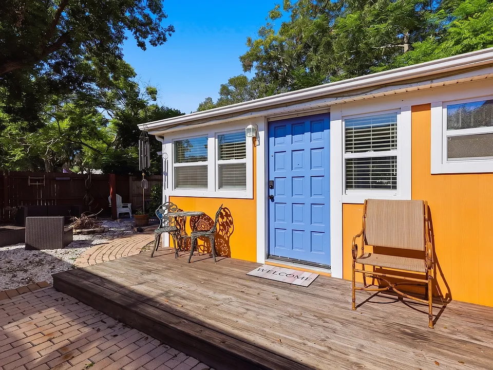 587 Dixie Hwy #1/2