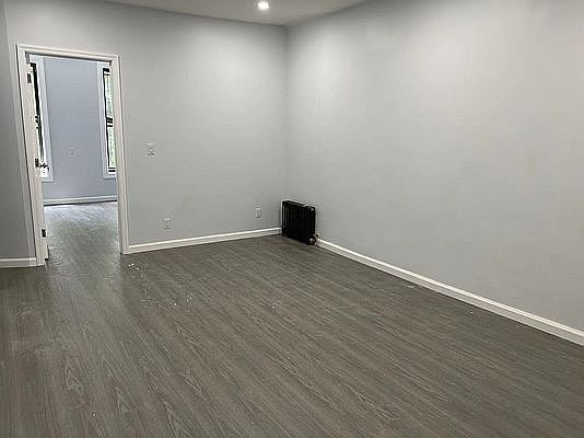 3rd image of 1936 Bergen St #3