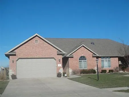 317 Garnet Dr photo 1