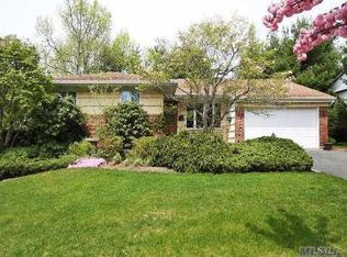170 Peachtree Dr, East Norwich, NY 11732