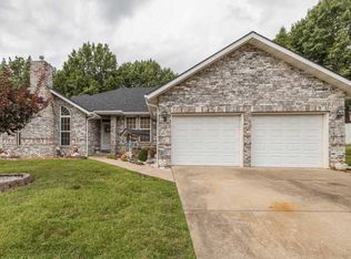 2879 S Eldon Ave, Springfield, MO 65807