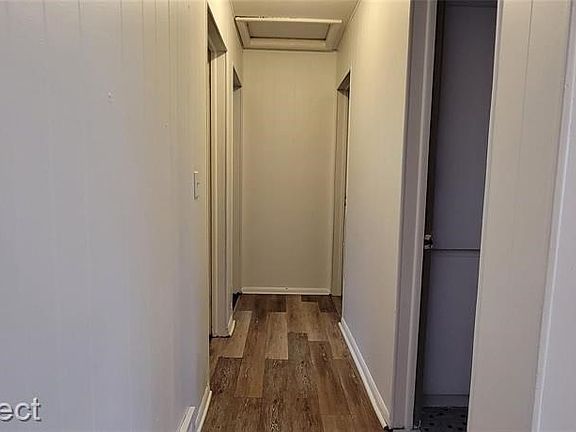 3rd image of 601 W Gracelawn Ave