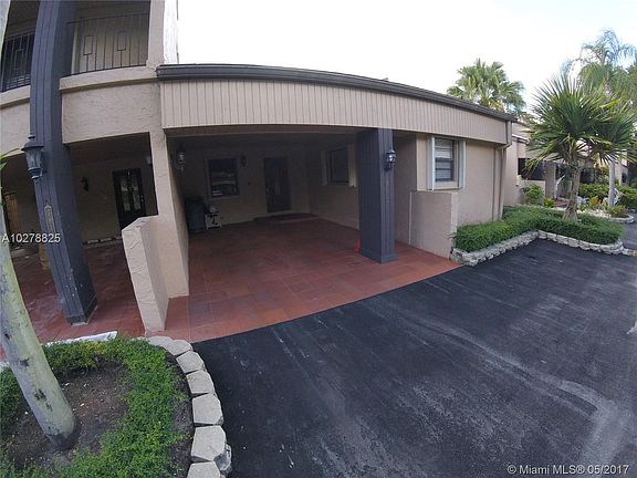 4th image of 3817 Estepona Ave #12A1