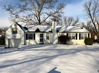 1587 Farmview Ave, Saint Louis, MO 63138