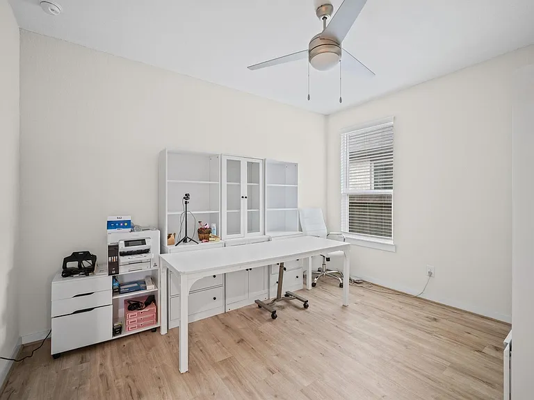 3042 Schultz Manor Ln — Photo 14