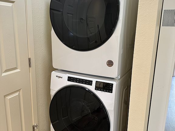 5th image of 1333 Ronald Ave #1339