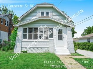 1111 Crescent St NE, Grand Rapids, MI 49503