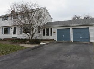 69 Smallridge Ln, Rochester, NY 14617