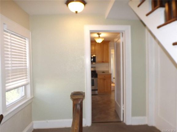4th image of 212 Lakeview Ave