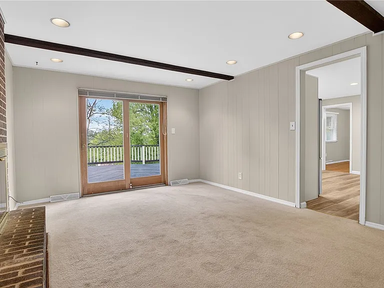 219 Main Entrance Dr — Photo 17