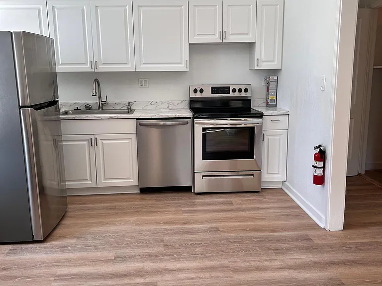 1024 Duval St #3 — Photo 6