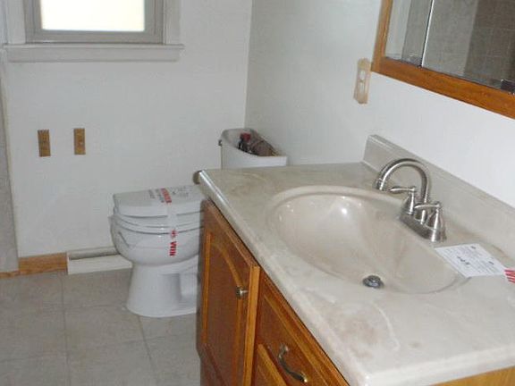 5th image of 4419 Harford Cir NW