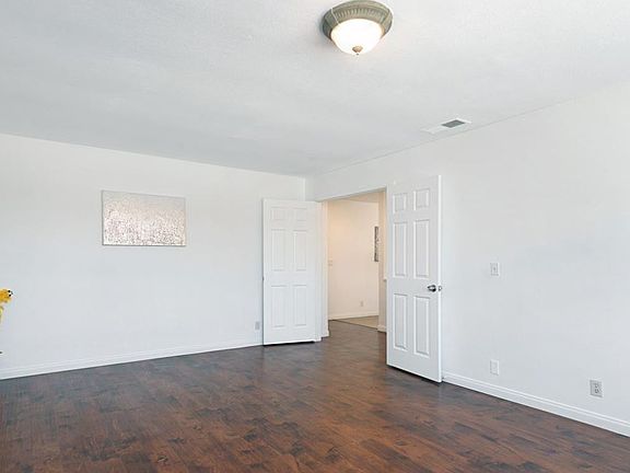 2nd image of 710 Hillward St #2
