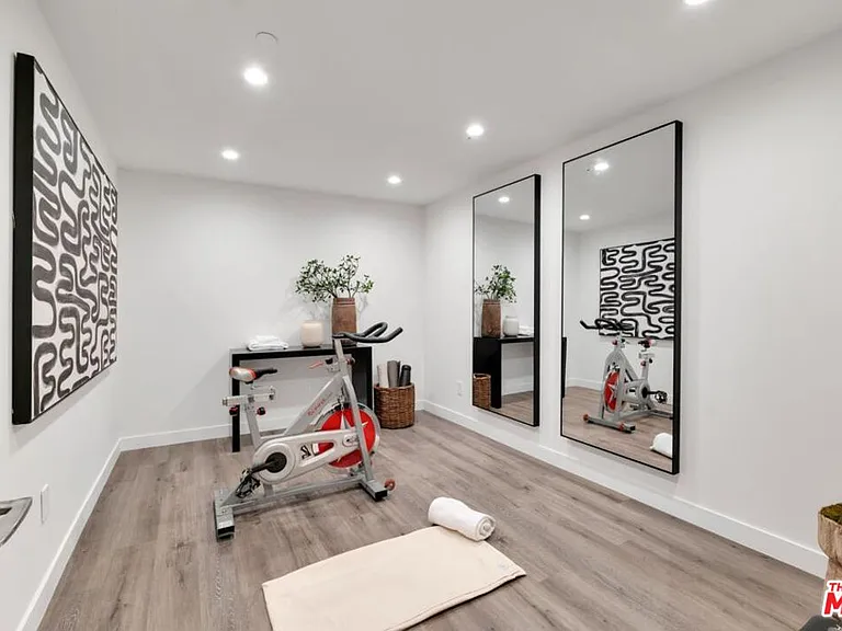 3116 Elvido Dr — Photo 33