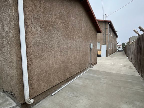 2nd image of 9013 Orchard Ave