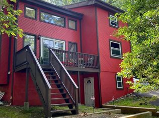 1115 Kensington Dr, East Stroudsburg, PA