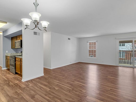 5th image of 520 Shorely Dr APT 201