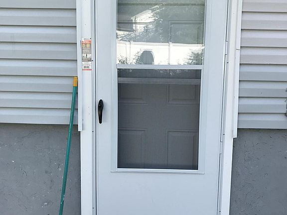 2nd image of 553 Wagstaff Dr