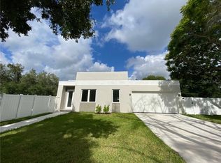 881 S Jefferson Ave, Sarasota, FL 34237