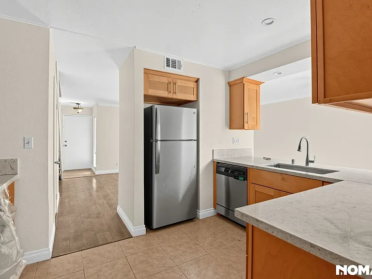 5335 Argos St — Photo 15