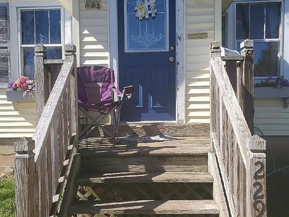 2nd image of 229 N Main St
