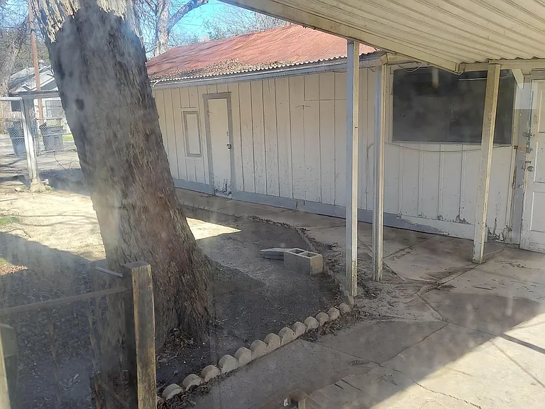 214 Weaver St — Photo 18
