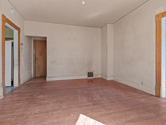 5th image of 543 N State St