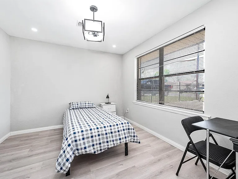 4356 Phlox St — Photo 14