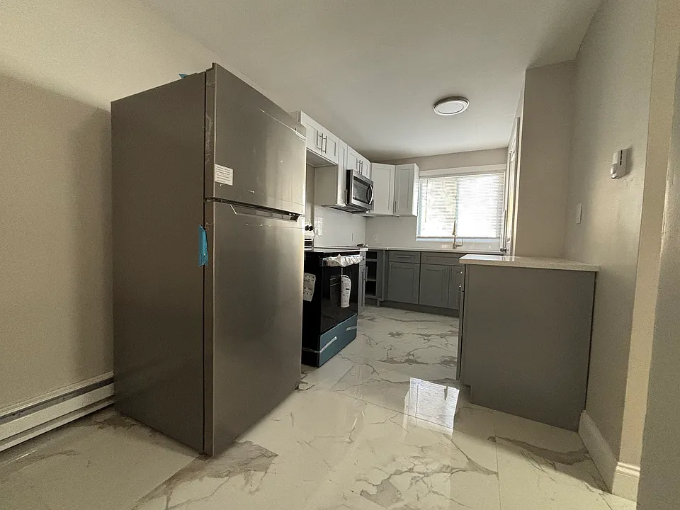 559 Sherman Pkwy #10
