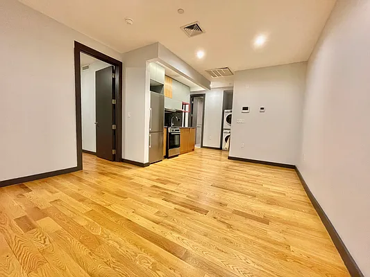 Rented by EXR | media 11