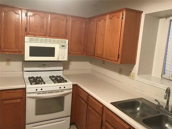 3rd image of 1712 Wood Quail Way