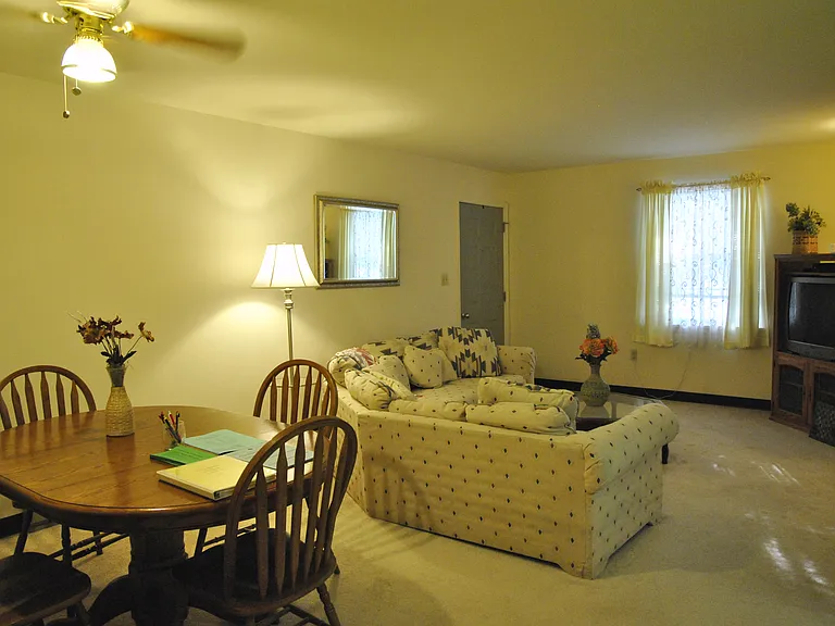 Londontowne and Robinwood Apartments — Photo 39