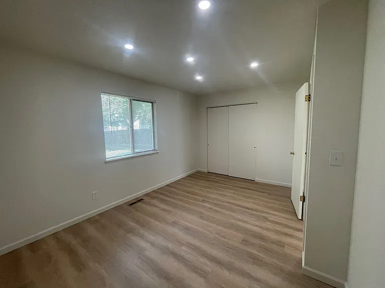 1335 Cherry St — Photo 26