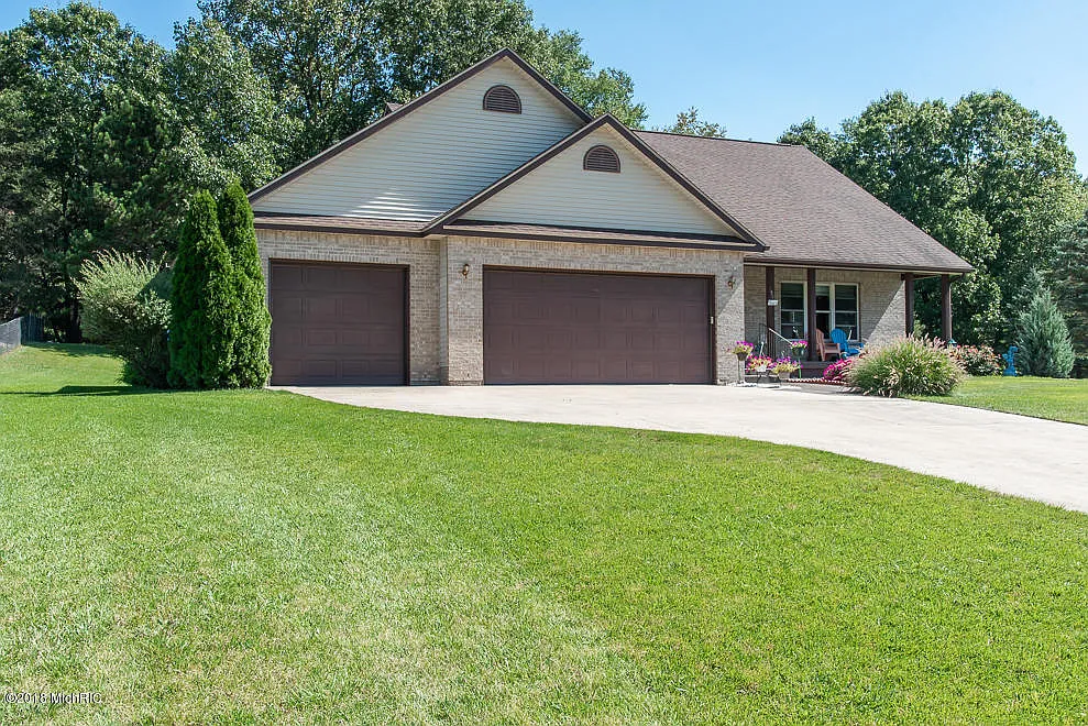 154 Dreamfield Dr photo 1