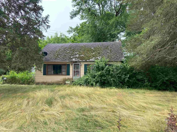 10286 McKinley Hwy, Osceola, IN 46561