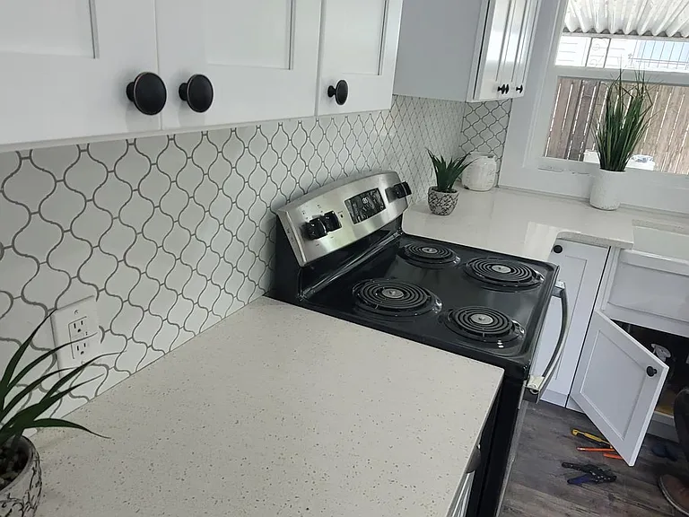2820 Fort Ave — Photo 38