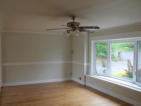 3rd image of 133 Rita Dr