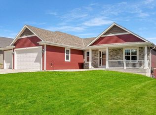 262 Owls Ln, Kewaskum, WI 53040